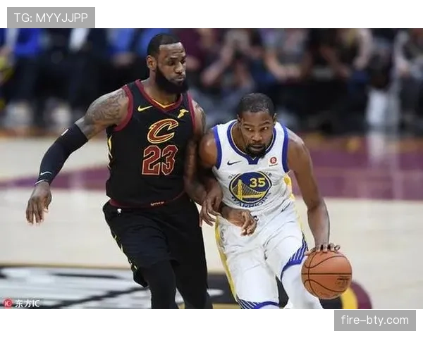 国际篮球比赛的三秒规则具体怎么判定？和NBA有何不同？